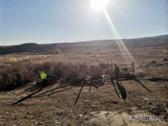 哈巴河执法大队：齐心拆除穿越涵洞管道 协力保障公路安全