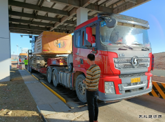 阿勒泰执法支队富蕴执法大队：主动对接、靠前服务大件运输