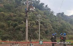 南方电网云南曲靖会泽供电局急抢修10千伏线43个变台恢复供电
