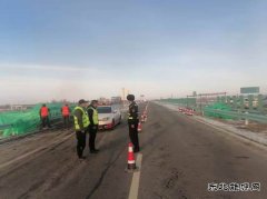 阿勒泰执法支队北屯执法大队加强涉路工程监管服务