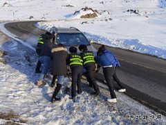 阿勒泰执法支队哈巴河执法大队：巡查救援暖人心