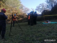 大雪后电杆倒塌会泽供电局紧急抢修10余小时保春节供电