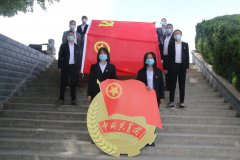 青春在井巷、激情献给党