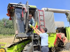 蒲白矿业技校联合党委：血麦农收送清凉 嘱咐安全鼓干劲