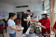 “舌尖”上的关爱   江西建工三建食堂开始供应免费早餐啦