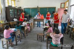 江西婺源：关爱留守儿童 温暖中秋佳节