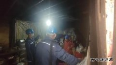 会泽供电局者海供电所冒雨服务用户受好评