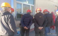 榆树泉煤矿：为消防器材“大体检”