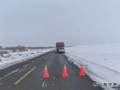 阿勒泰执法支队布尔津执法大队巡查中暖心援助