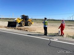 哈巴河执法大队：聚力路域环境整治，打造“畅美”通行环境