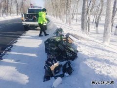 哈巴河执法大队：及时清除路面杂物保障群众出行安全