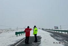 福海执法大队战风雪 保畅通 守护“平安路”