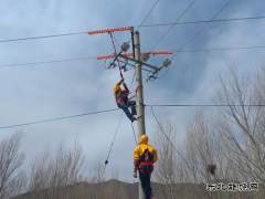 国网巴林左旗供电：带电作业助力高标准农田建设跑出“加速度”