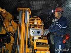 中能袁大滩矿业综掘一队：降本增效让废旧材料“变废为宝”