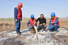 国网巴林左旗供电公司：电网改造正当时 不误农时不误春