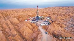 刺破青天锷未残