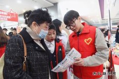 大唐锦州热电分公司：“学雷锋”集市热闹开市 志愿服务零距离