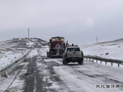 吉木乃执法大队全力保障“两会”期间道路通行安全