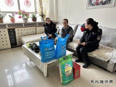 阿勒泰执法支队哈巴河执法大队：践行“双报到” 慰问暖人心
