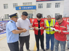 富蕴执法大队：开展路政宣传月暨执法站所开放日活动