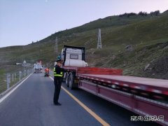 布尔津执法大队：路政养护联勤联动，保障公路安全畅通