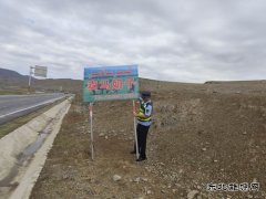 富蕴执法大队：依法开展公路路域环境整治 优化通行环境